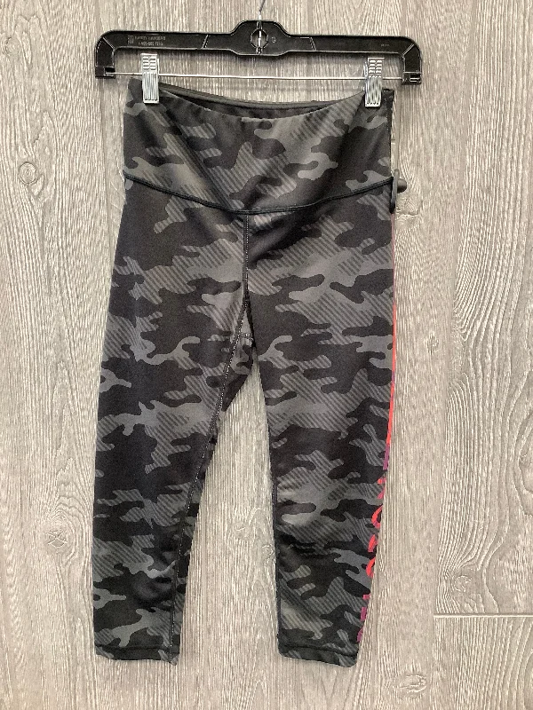 Athletic Capris By Cmc In Camouflage Print, Size: S