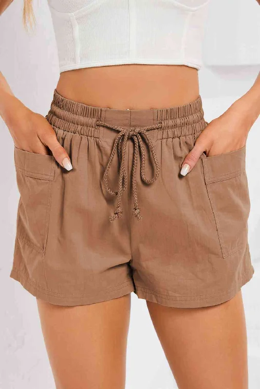 Hot Girl Linen Drawstring Smocked Waist Pocketed Shorts