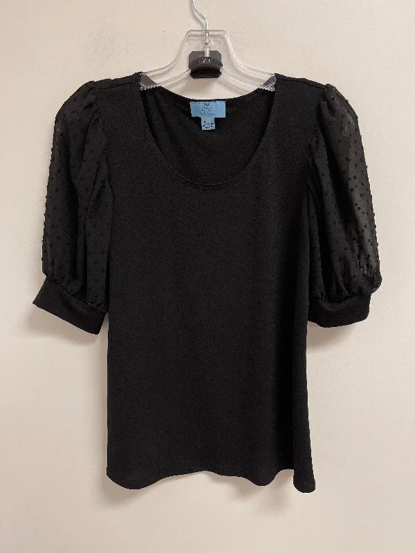 Top Short Sleeve By Cece In Black, Size: S